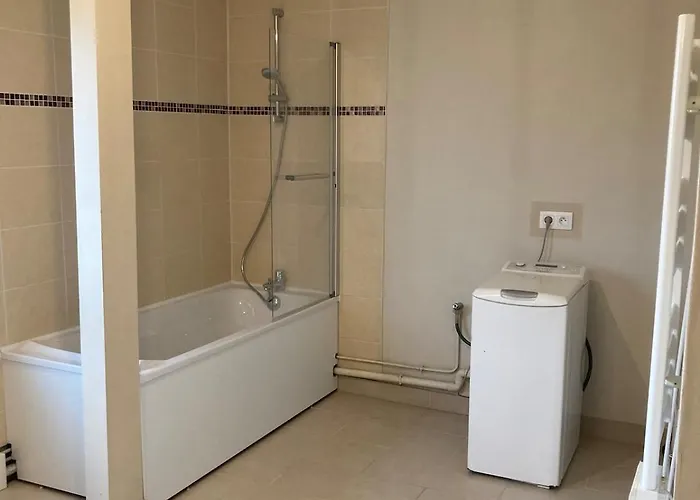 Spacieux A 3min Du Centre Verdun-sur-Meuse